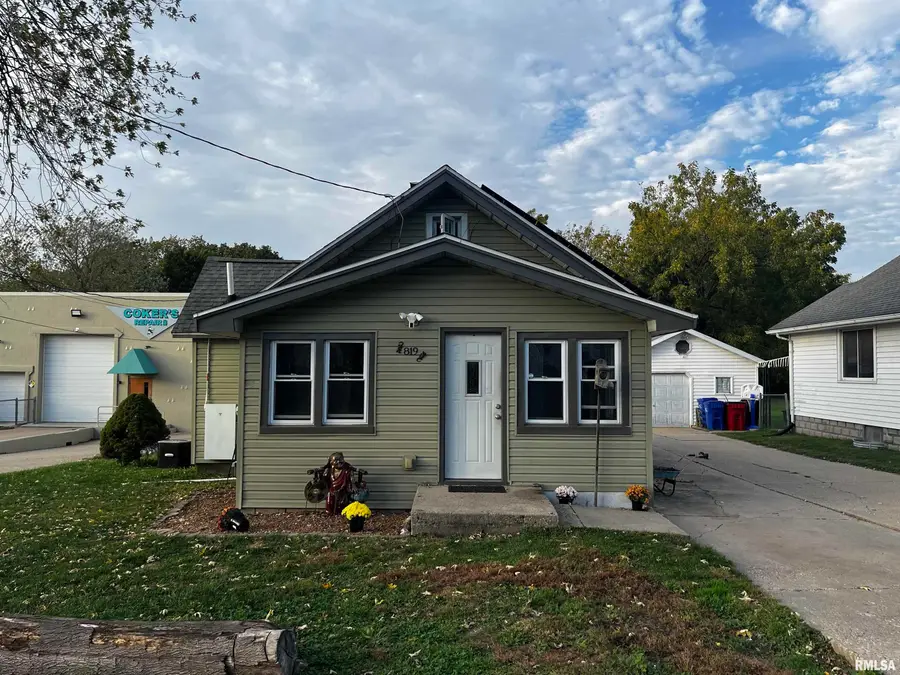 819 E Toledo Avenue, Peoria Heights, IL 61616 - #3