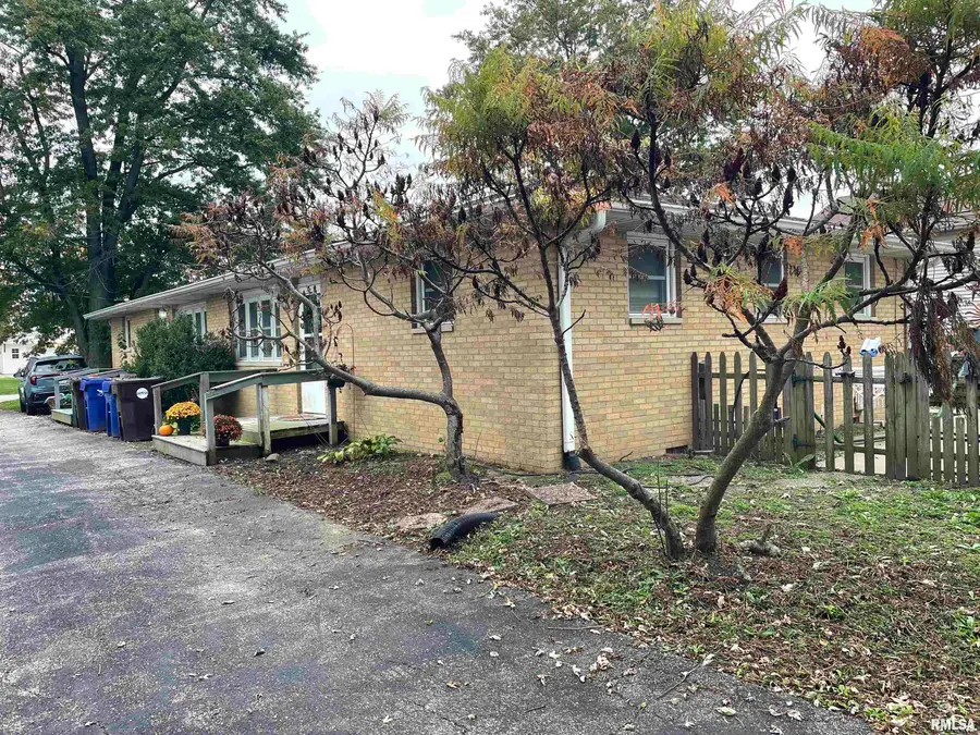 619 N Main Street, Hanna City, IL 61536 - #2
