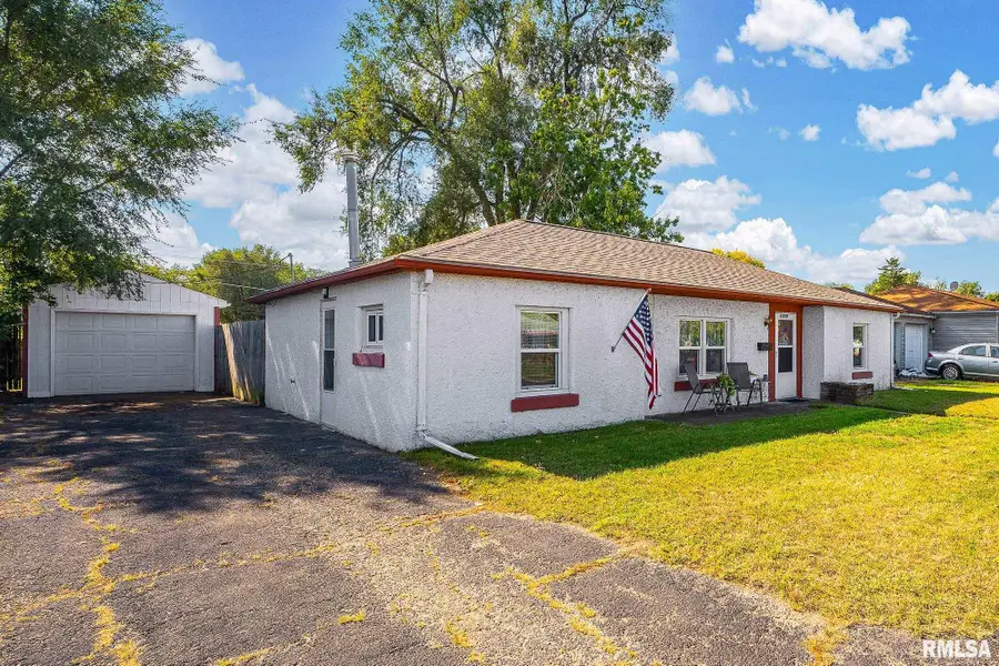 1418 Loretta Street, Pekin, IL 61554 - #3