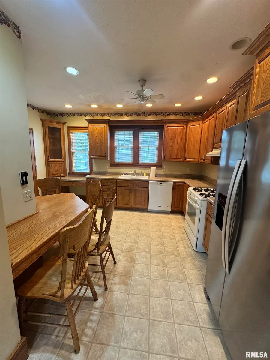 511 N Franklin Street, Roanoke, IL 61561 - #2