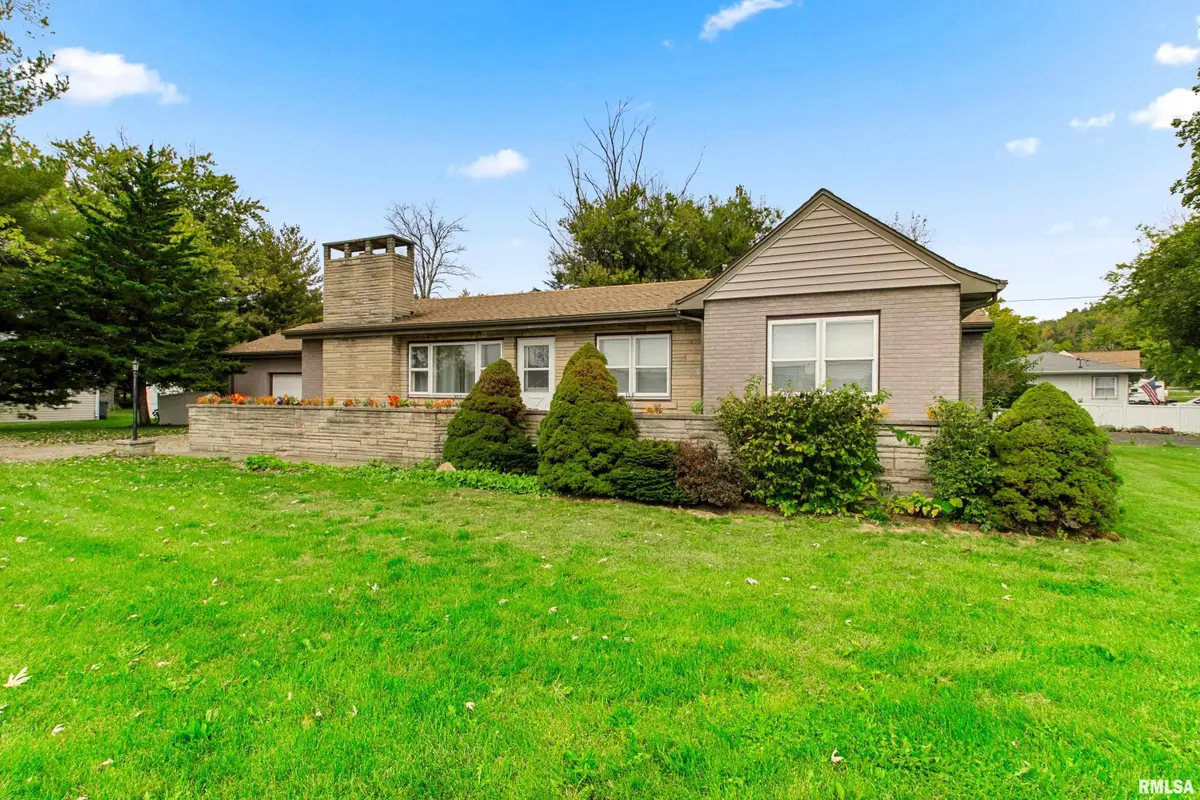 2411 E Washington Street, East Peoria, IL 61611 - #1