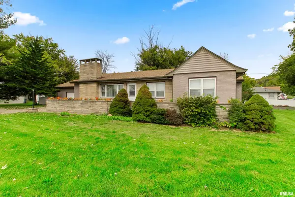 2411 E Washington Street, East Peoria, IL 61611