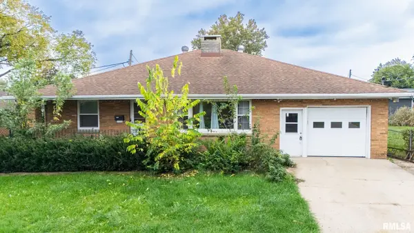 1704 Center Street, Pekin, IL 61554