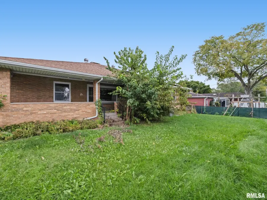 1704 Center Street, Pekin, IL 61554 - #3