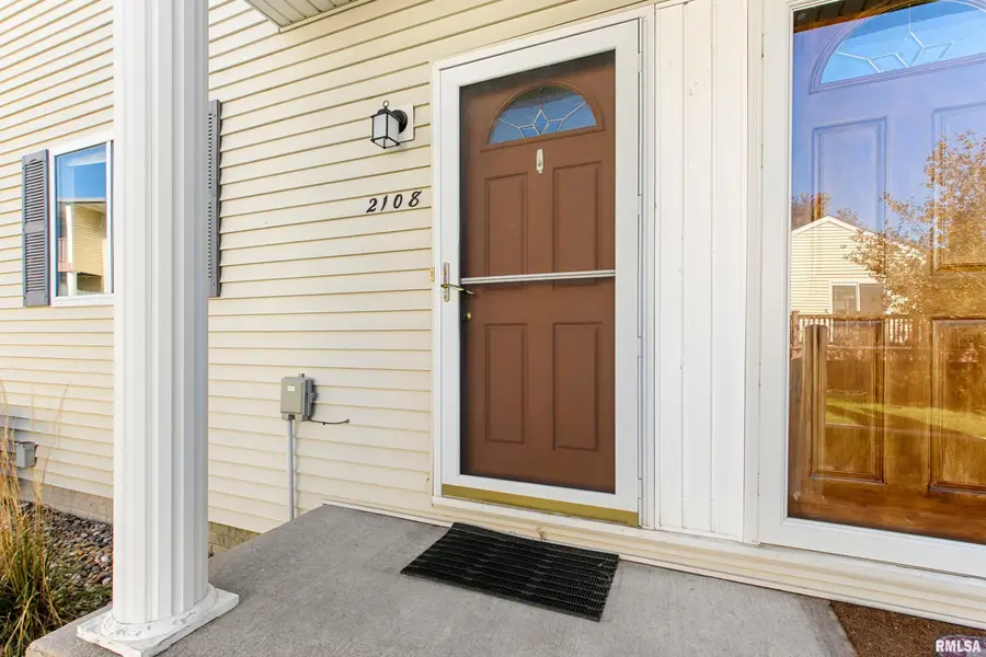 2108 S 2nd Avenue, Morton, IL 61550 - #2