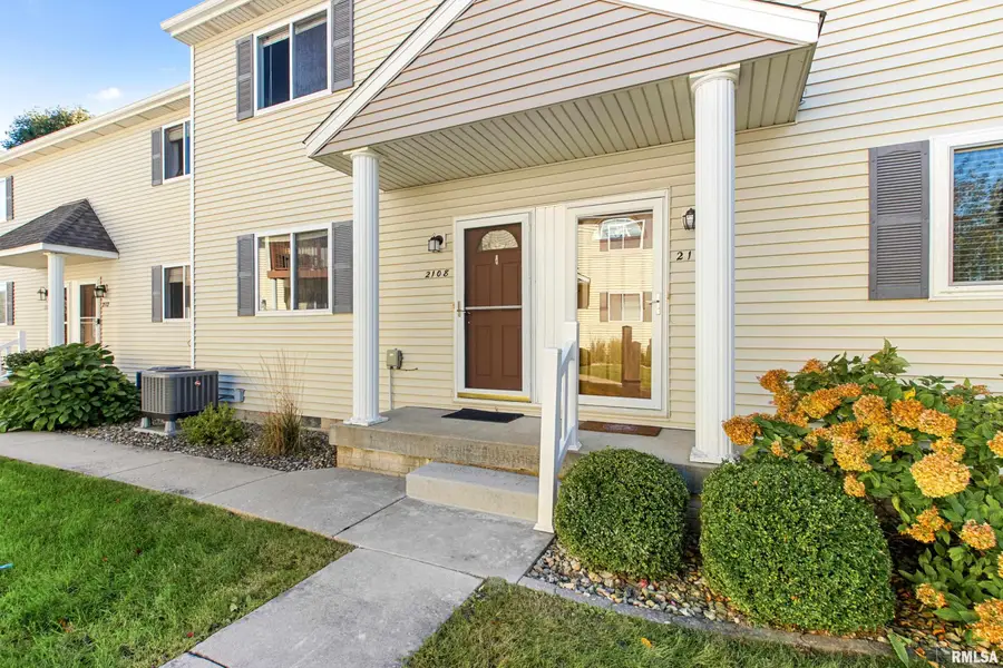 2108 S 2nd Avenue, Morton, IL 61550 - #3