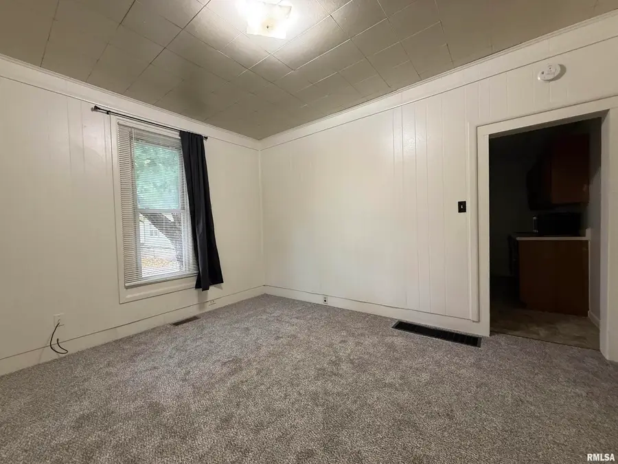 626 N Monroe Street, Macomb, IL 61455 - #3