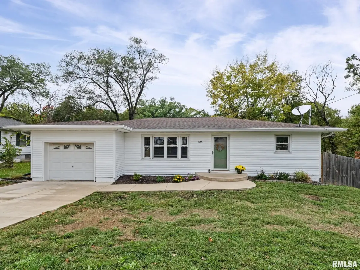 328 Randolph Avenue, East Peoria, IL 61611 - #1