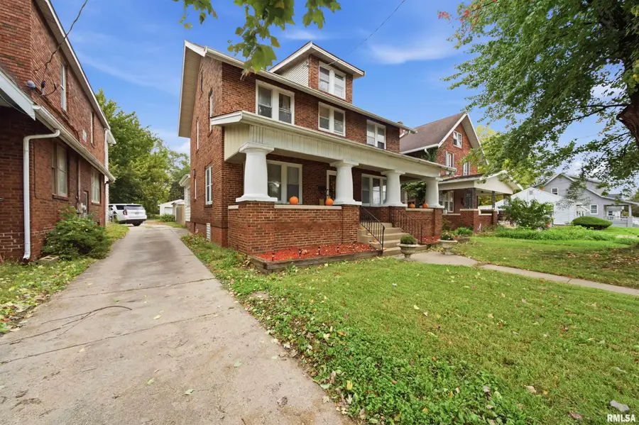 2004 N Sheridan Road, Peoria, IL 61604 - #2