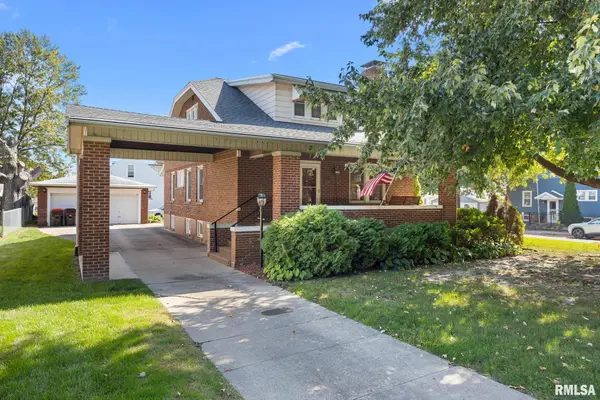 3202 N Sheridan Road, Peoria, IL 61604