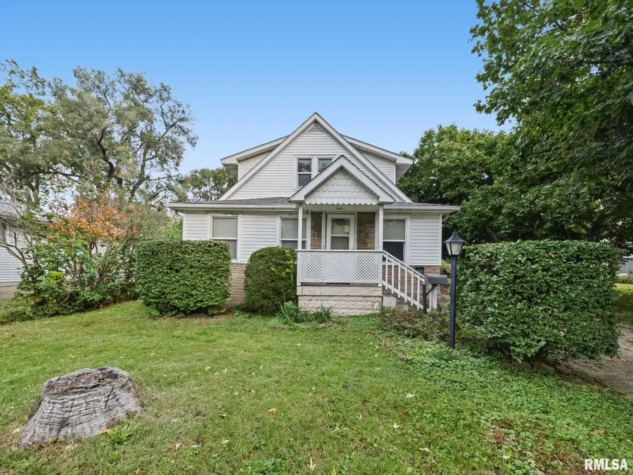 1312 S 11th Street, Pekin, IL 61554 - #2