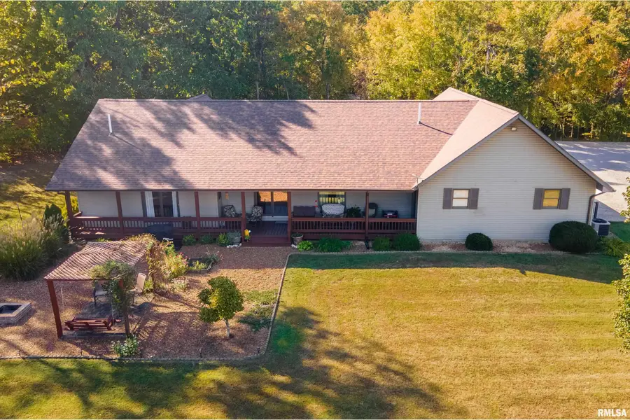 138 Russell Road, Carbondale, IL 62901 - #3