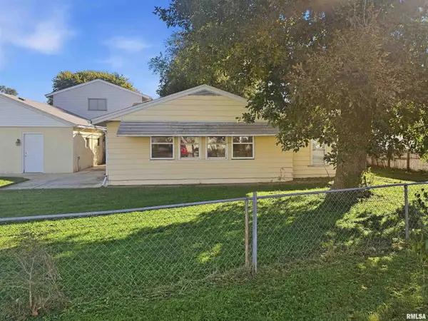 1150 Sunset Drive, East Peoria, IL 61611