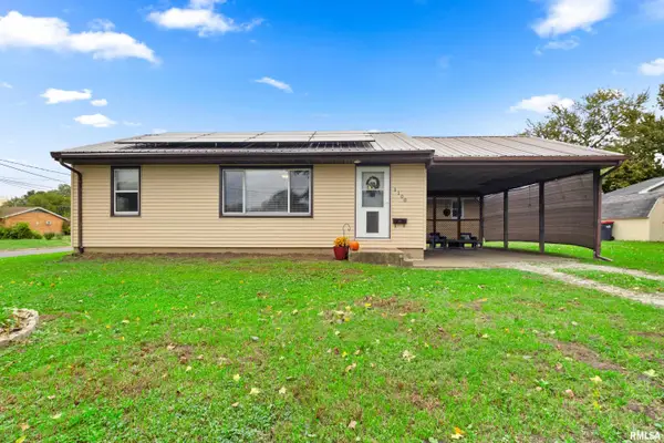 1100 S 11th Street, Pekin, IL 61554