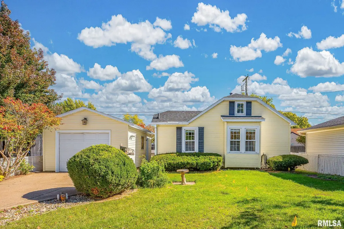 1334 S 7th Street, Pekin, IL 61554 - #1