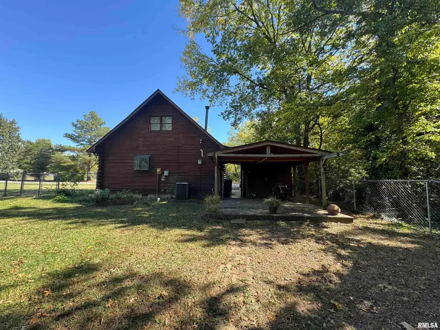 909 S Jackson Street, West Frankfort, IL 62896 - #3