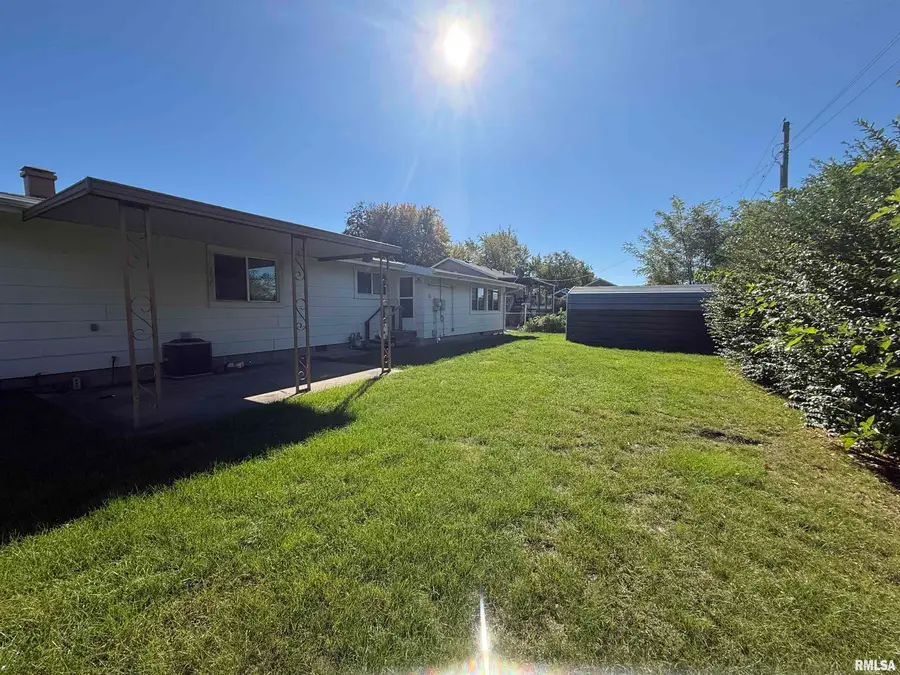 26 S 17th Avenue, Canton, IL 61520 - #3