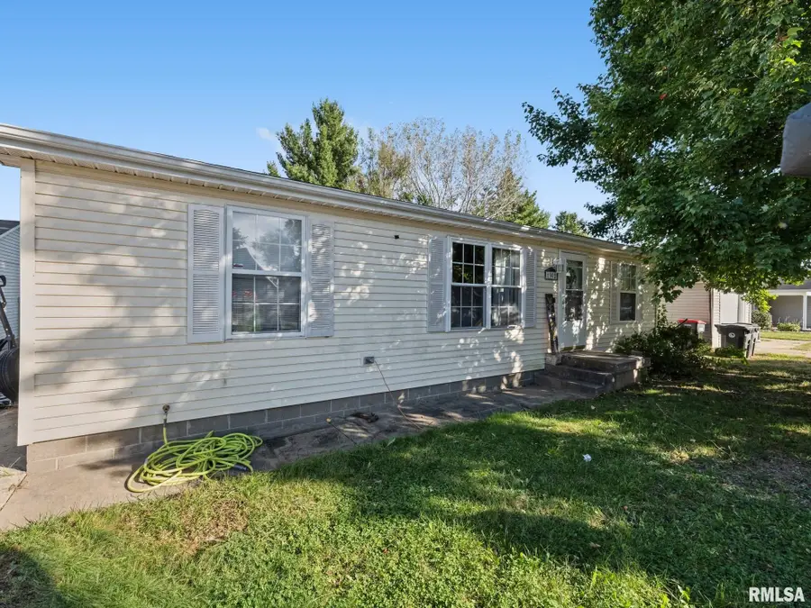 1902 Chicory Road, Pekin, IL 61554 - #2