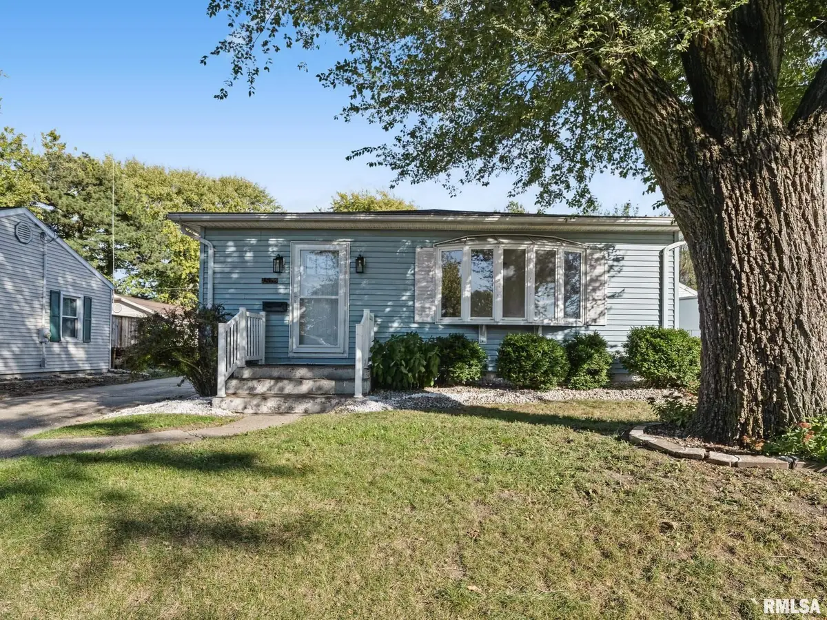 1516 S 3rd Street, Pekin, IL 61554 - #1