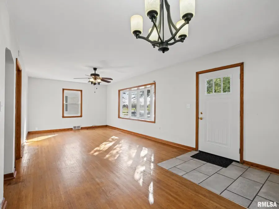 1516 S 3rd Street, Pekin, IL 61554 - #3