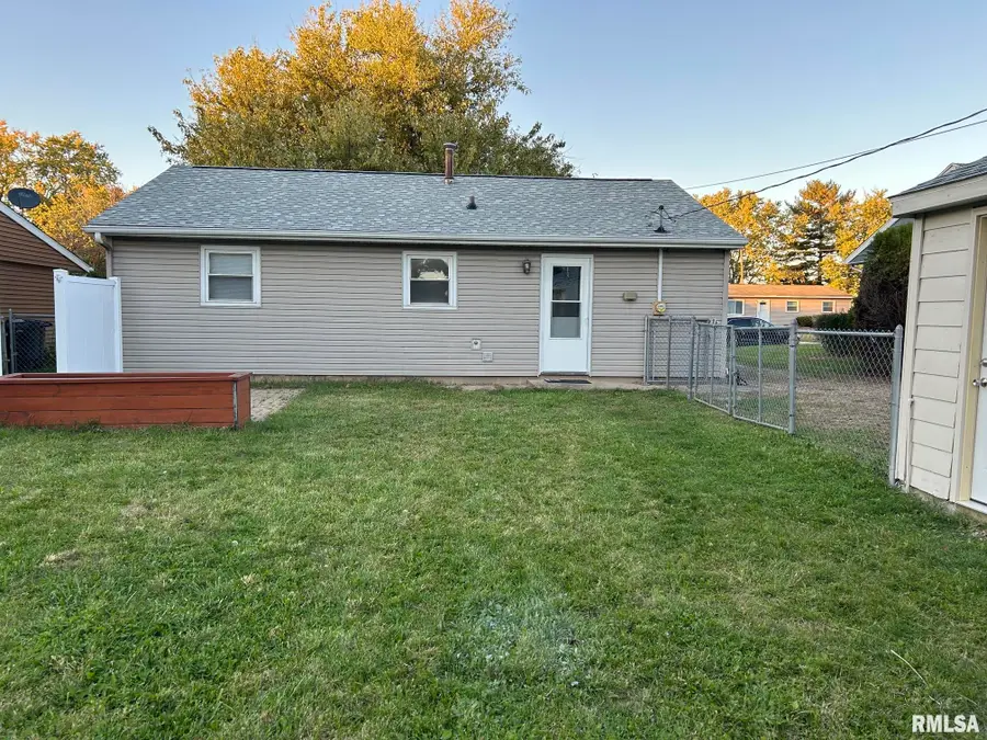 2225 Knollaire Drive, Washington, IL 61571 - #2
