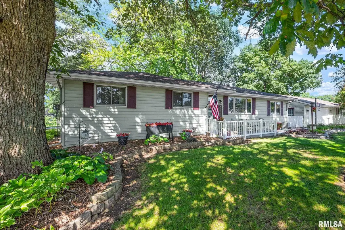 201 Daniel Parkway, Washington, IL 61571 - #1