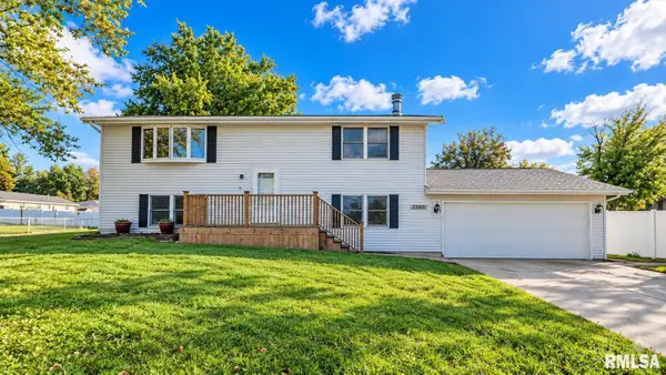 2280 Robin Road, Washington, IL 61571