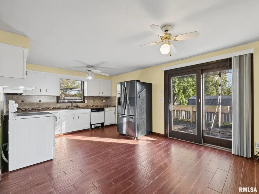 2280 Robin Road, Washington, IL 61571 - #2