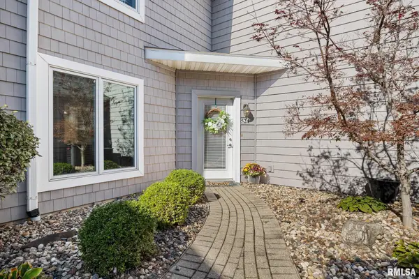 524 Harbor Pointe Drive #524, East Peoria, IL 61611