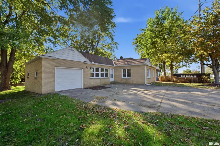 708 E Hines Avenue, Peoria Heights, IL 61616 - #3