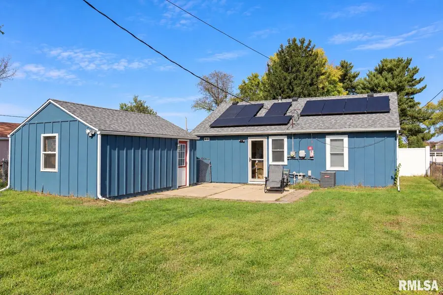 1516 Loretta Street, Pekin, IL 61554 - #2
