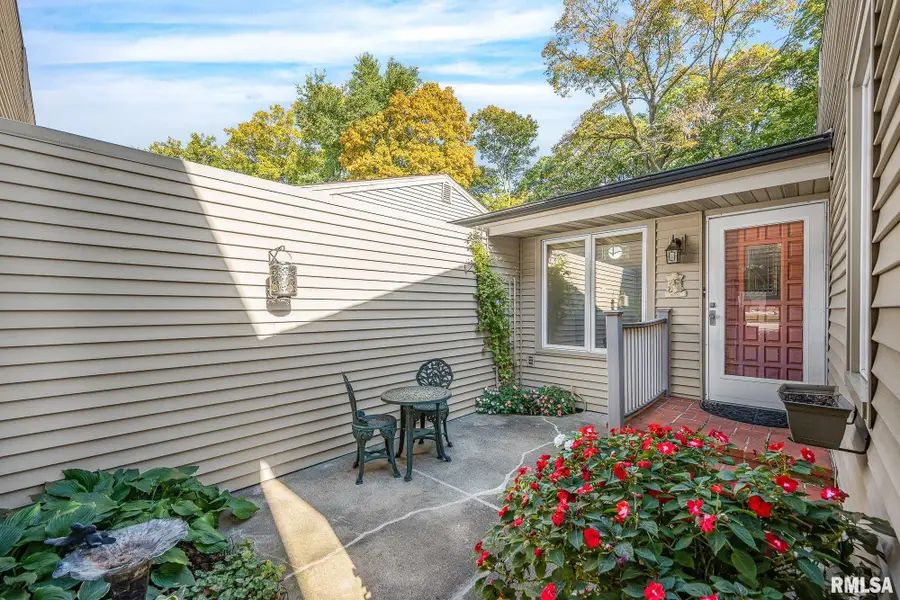 6032 N Knoxville Avenue, Peoria, IL 61614 - #2