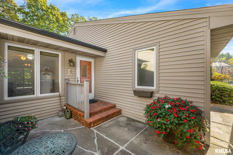 6032 N Knoxville Avenue, Peoria, IL 61614 - #3