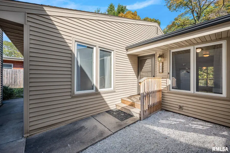 6034 N Knoxville Avenue, Peoria, IL 61614 - #3