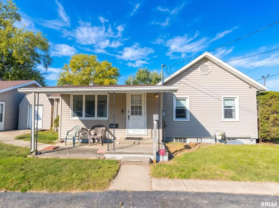 624 S Adams Street, Lewistown, IL 61542 - #2