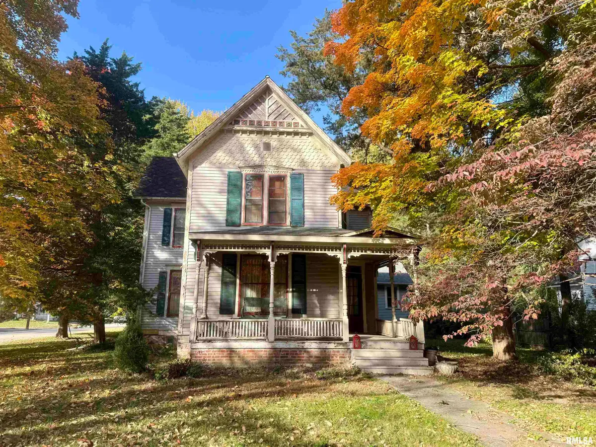 528 S Randolph Street, Macomb, IL 61455 - #1