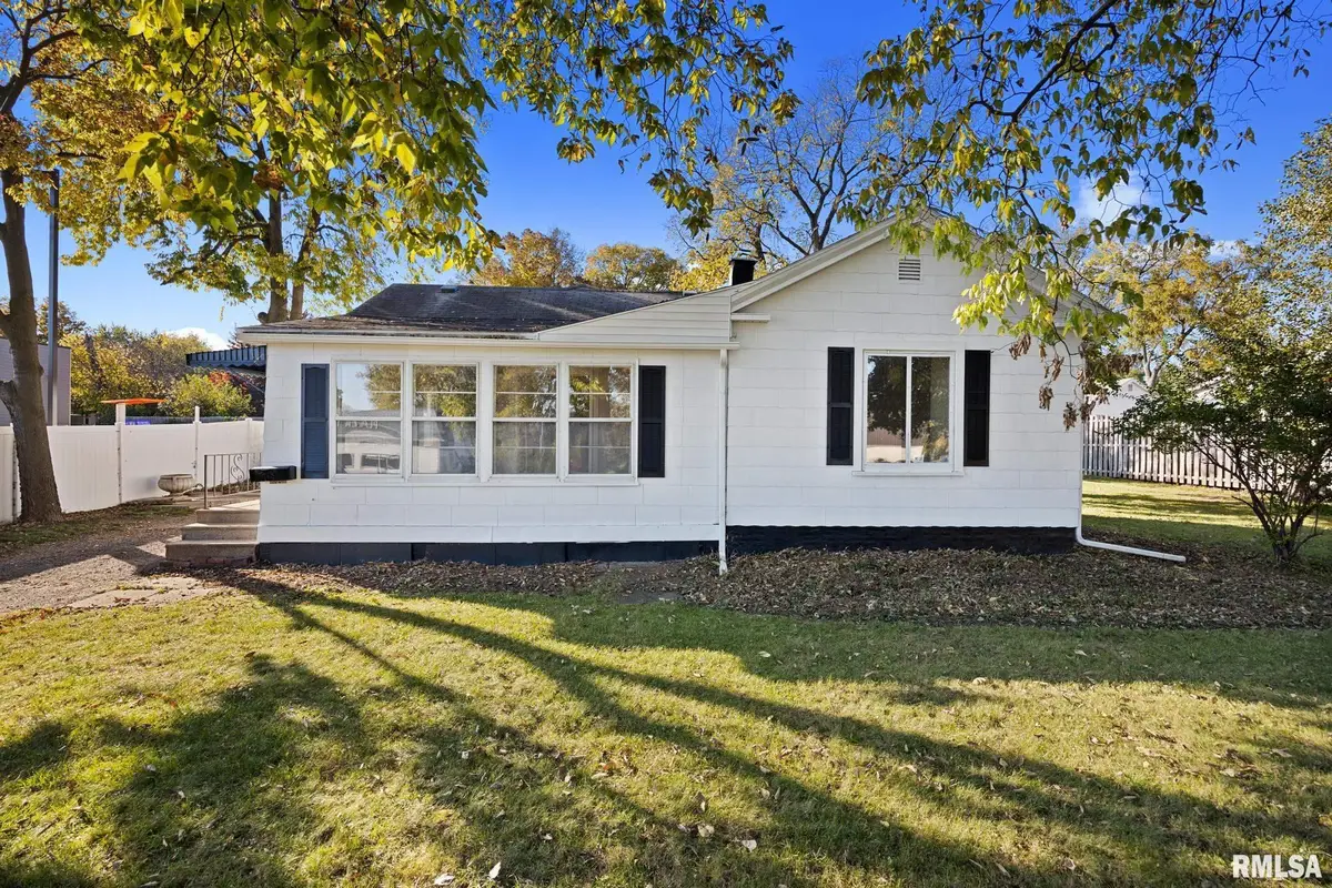 715 N 4th Street, Chillicothe, IL 61523 - #1