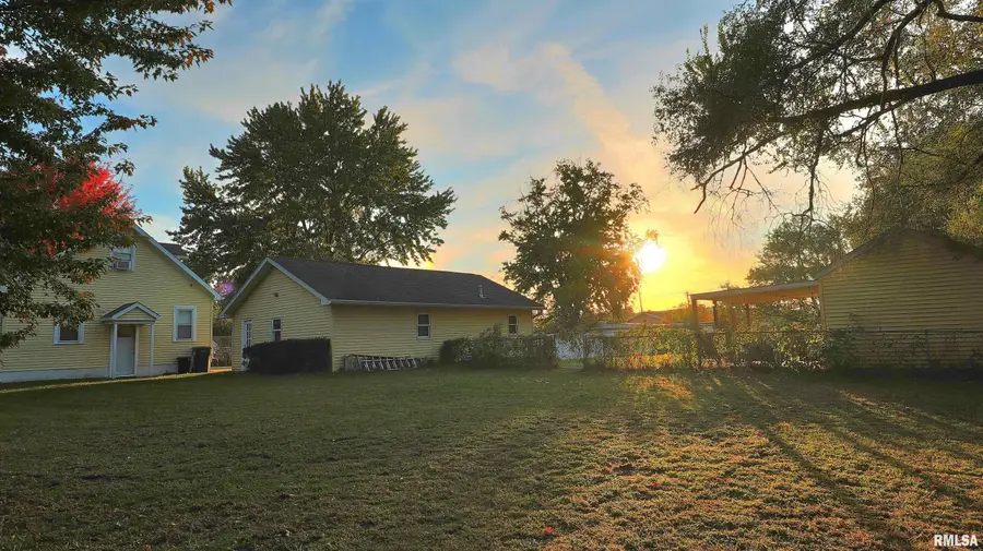 1411 Hillview Drive, Pekin, IL 61554 - #2