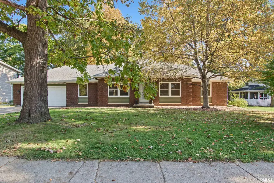12312 N Lake Forest Drive, Dunlap, IL 61525 - #2