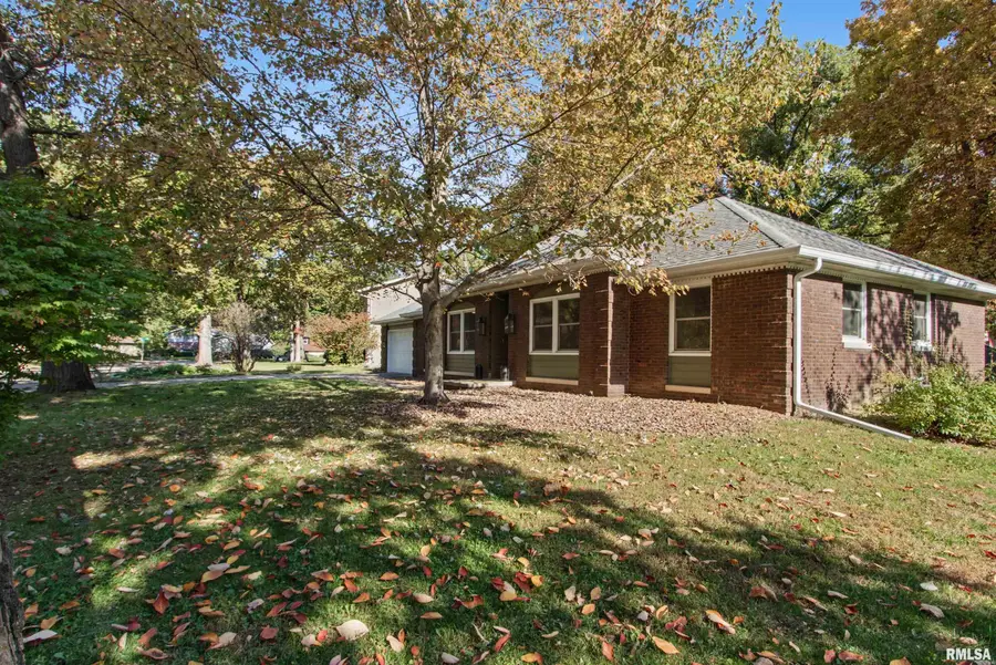 12312 N Lake Forest Drive, Dunlap, IL 61525 - #3