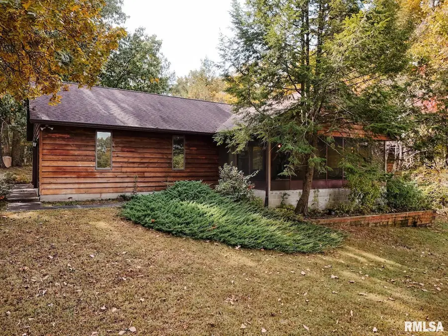 1043 Wargo Lane, Marion, IL 62959 - #2