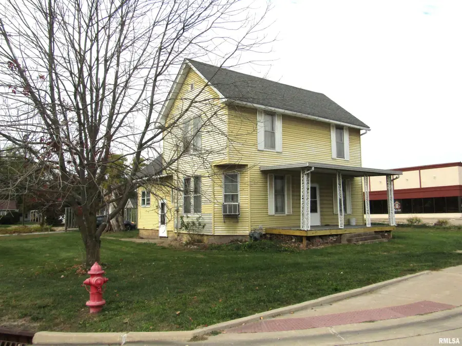 622 S Main Street, Lewistown, IL 61542 - #3
