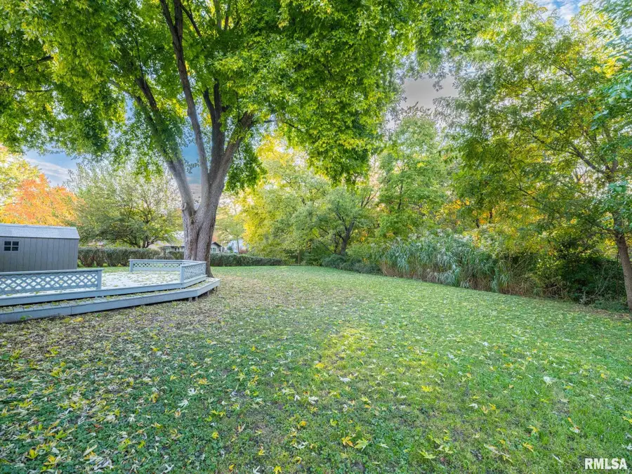 503 Country Club Drive, Pekin, IL 61554 - #2