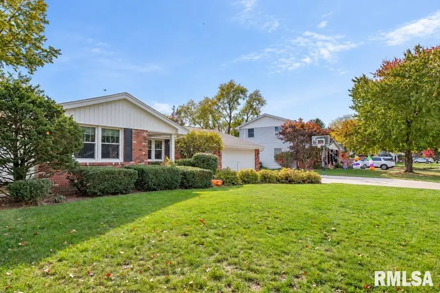 970 E Marshall Street, Morton, IL 61550 - #3