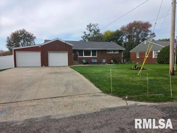 170 S Pleasant Avenue, Galesburg, IL 61401
