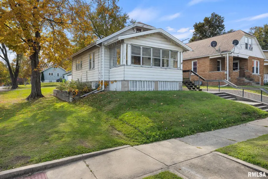 1116 W Gift Avenue, Peoria, IL 61604 - #2