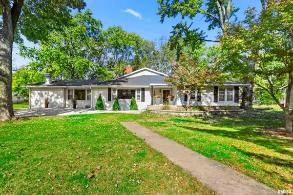 135 E High Point Road, Peoria, IL 61614