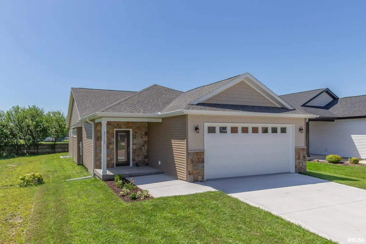 3117 W 34th Street, Davenport, IA 52806 - #1