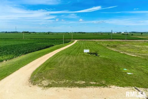 1811 245th Street, Calamus, IA 52729
