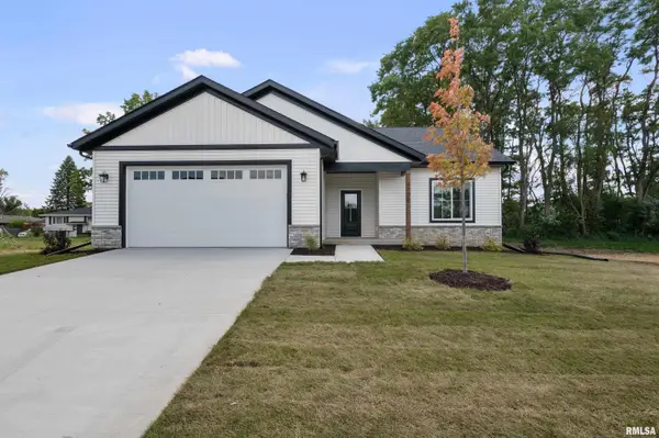 4730 Willow Circle, Davenport, IA 52806